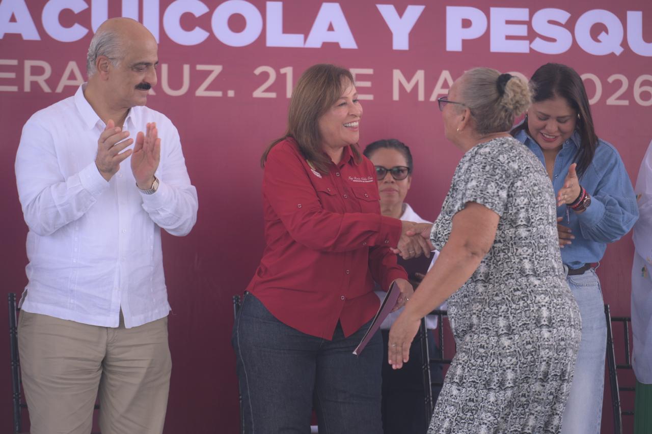 Cumple Rocío Nahle con pescadores; inicia entrega de apoyos a más de 20 mil productores