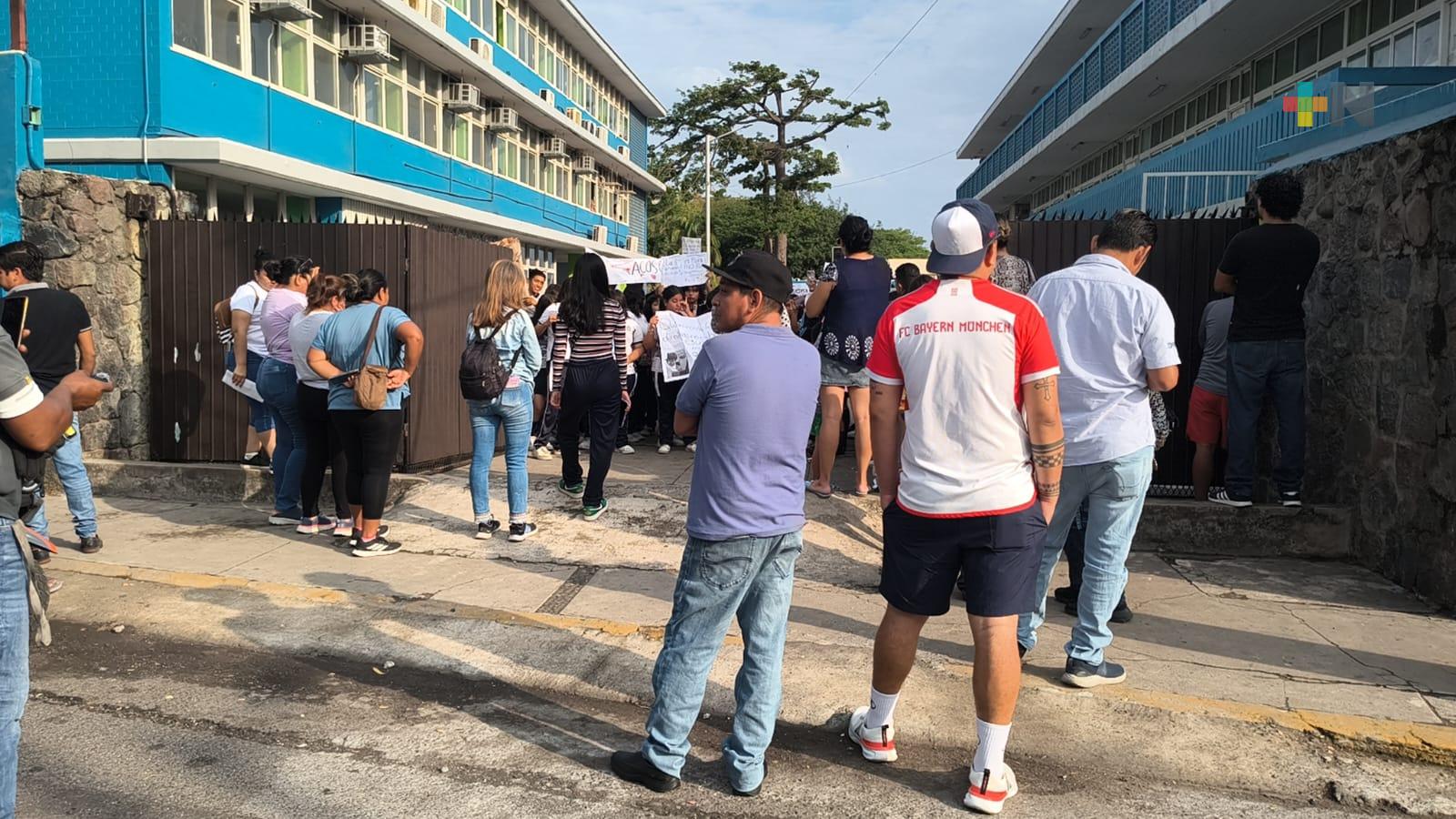 Alumnas de secundaria de Veracruz denuncian manipulación de sus fotos con IA