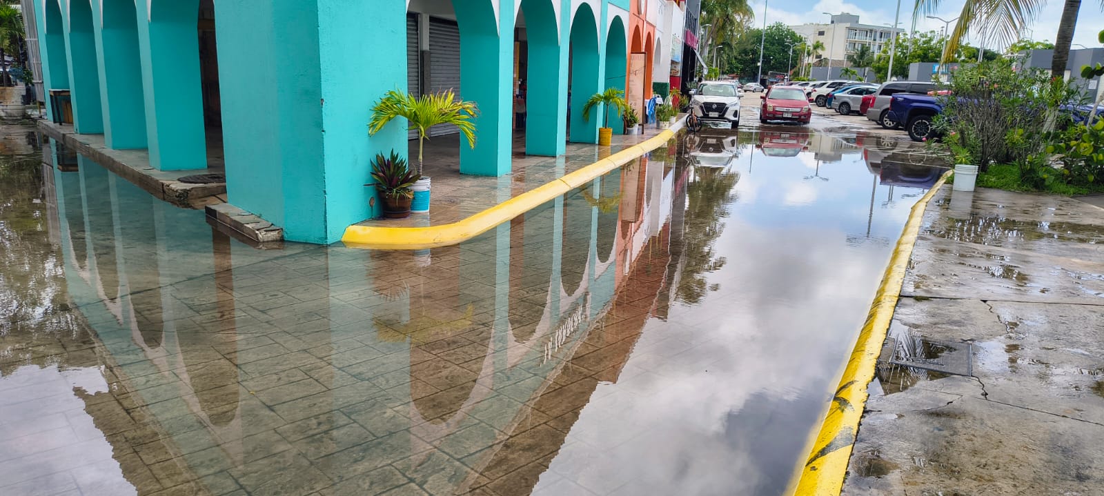 Cruz Roja recomienda conducir con precaución en días de lluvia para evitar emergencias