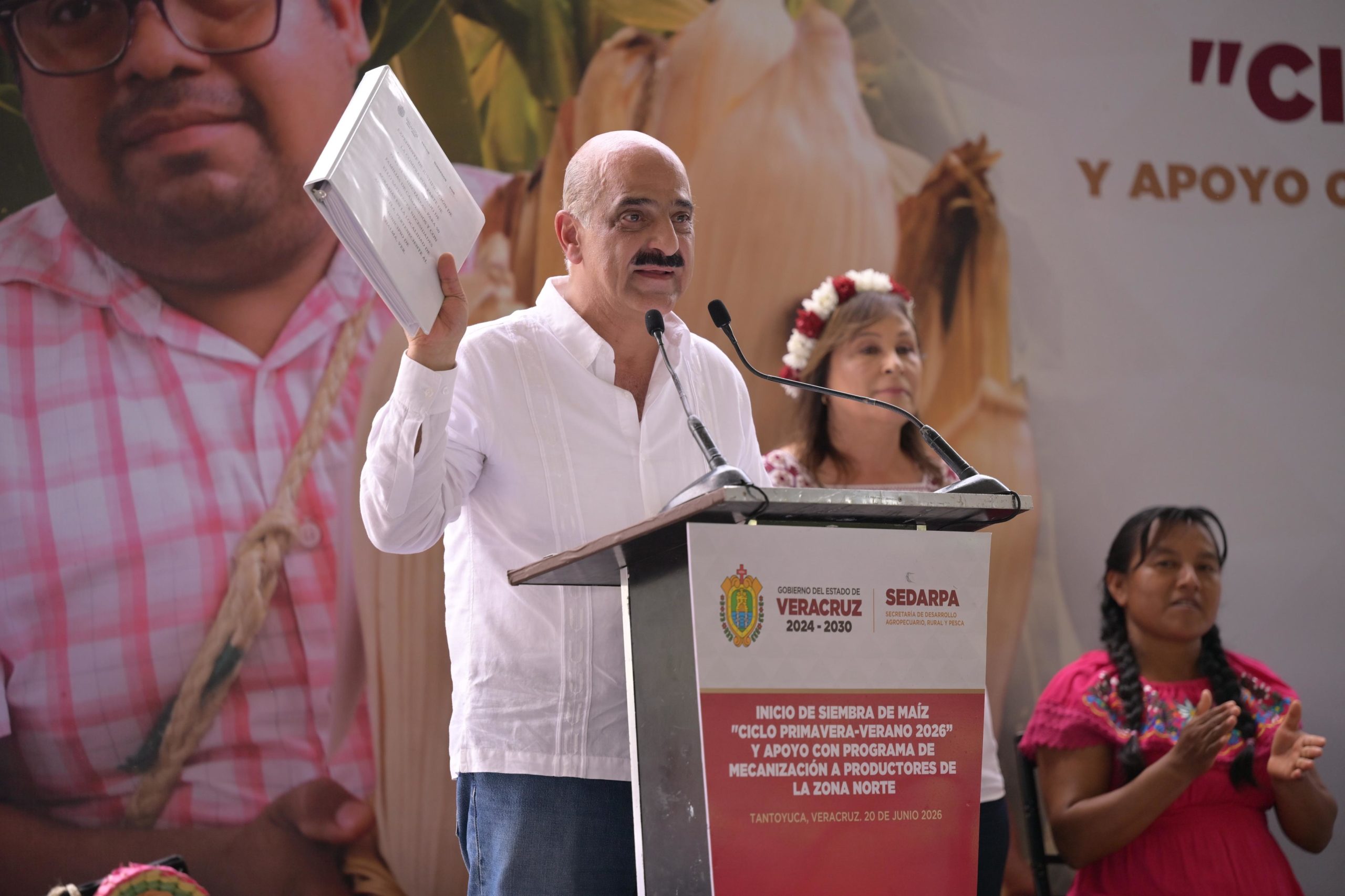 Compra Gobierno de Veracruz más de 70 hectáreas para proteger a 50 familias de Chalma