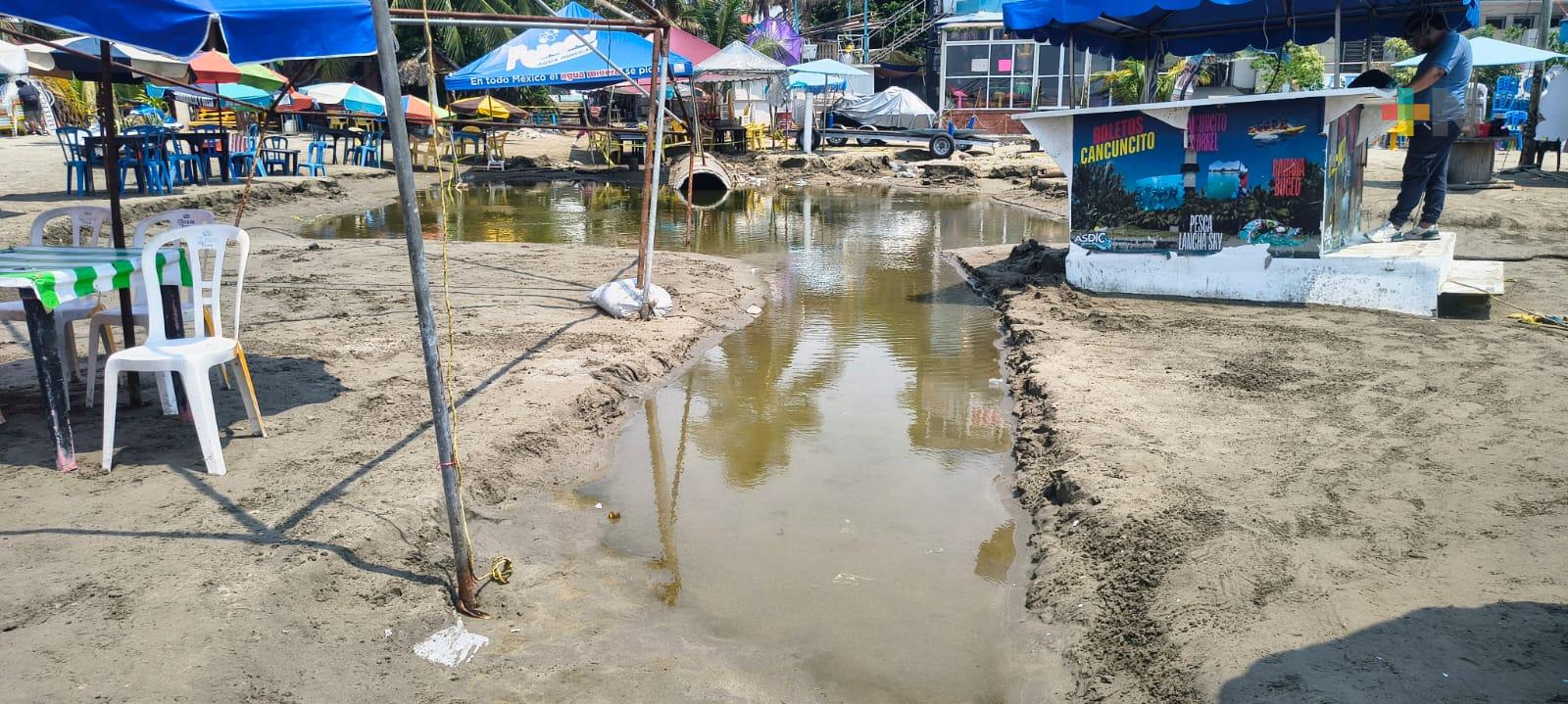 Prestadores de servicios piden reparar drenaje pluvial de Villa Mar