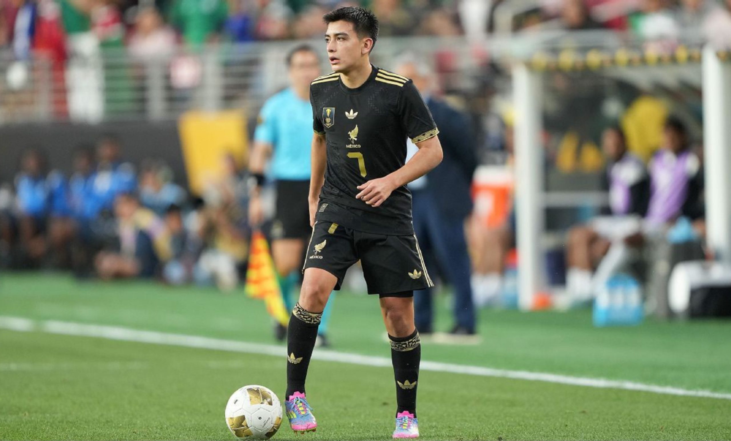 Gil Mora inspira a nuevas generaciones de futbolistas