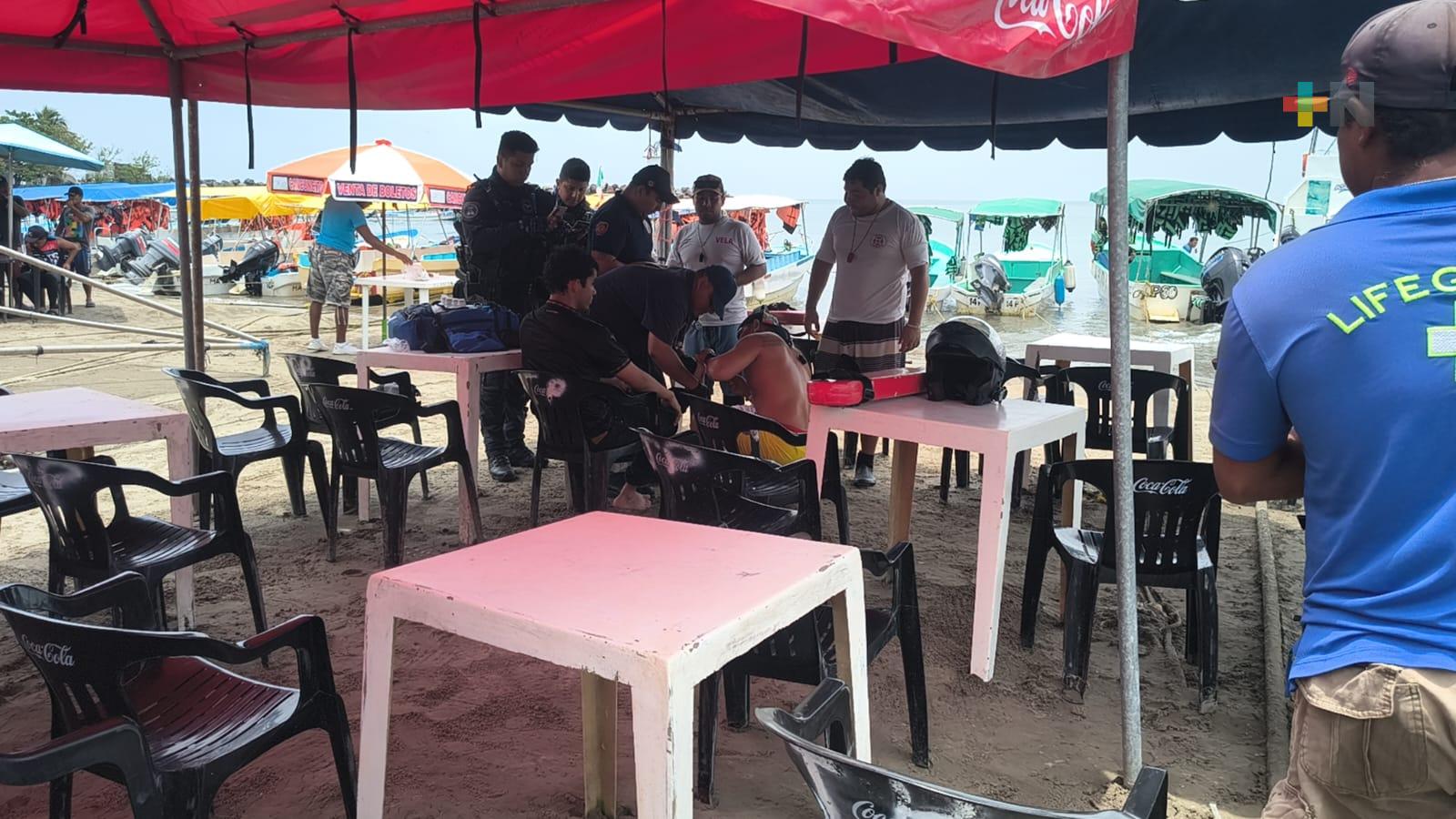 Rescatan a joven en playa Martí de Veracruz