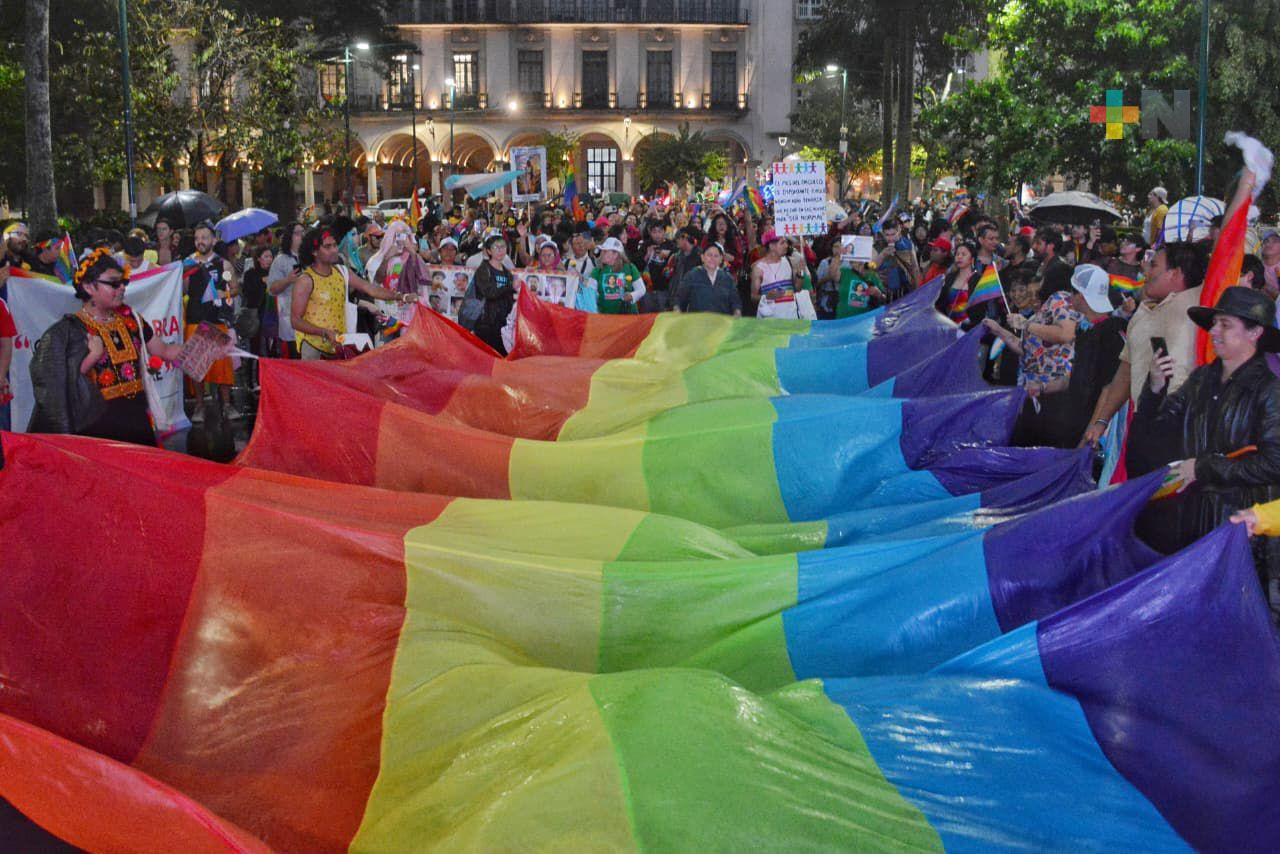 Marcha del Orgullo en Xalapa reúne a 2 mil personas en su 20 aniversario
