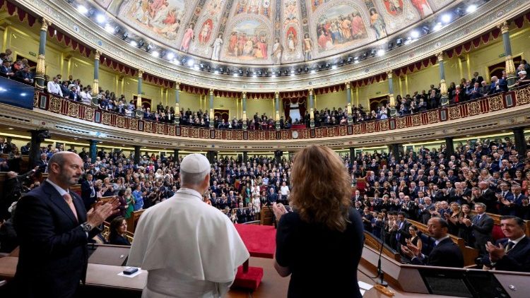 Papa León XIV en España reconoce que la Iglesia no siempre estuvo a la altura de sus propios valores