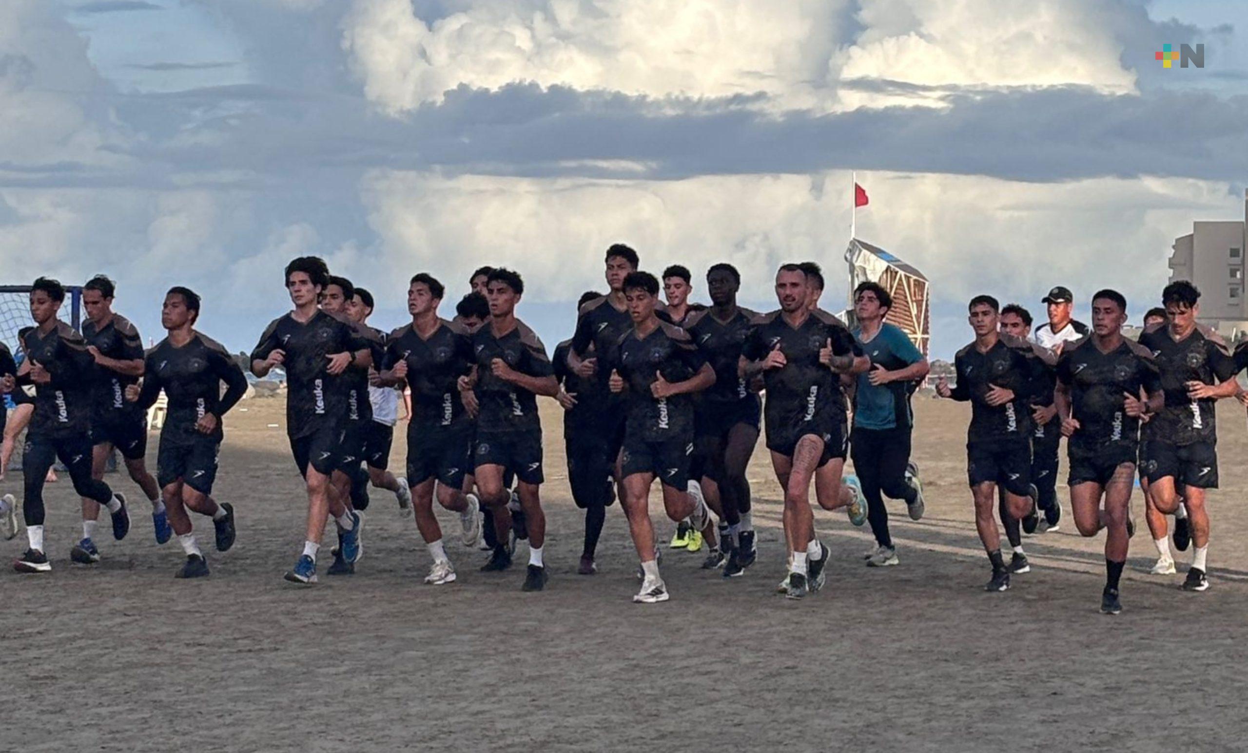Fortalece preparación física el Club Piratas FC
