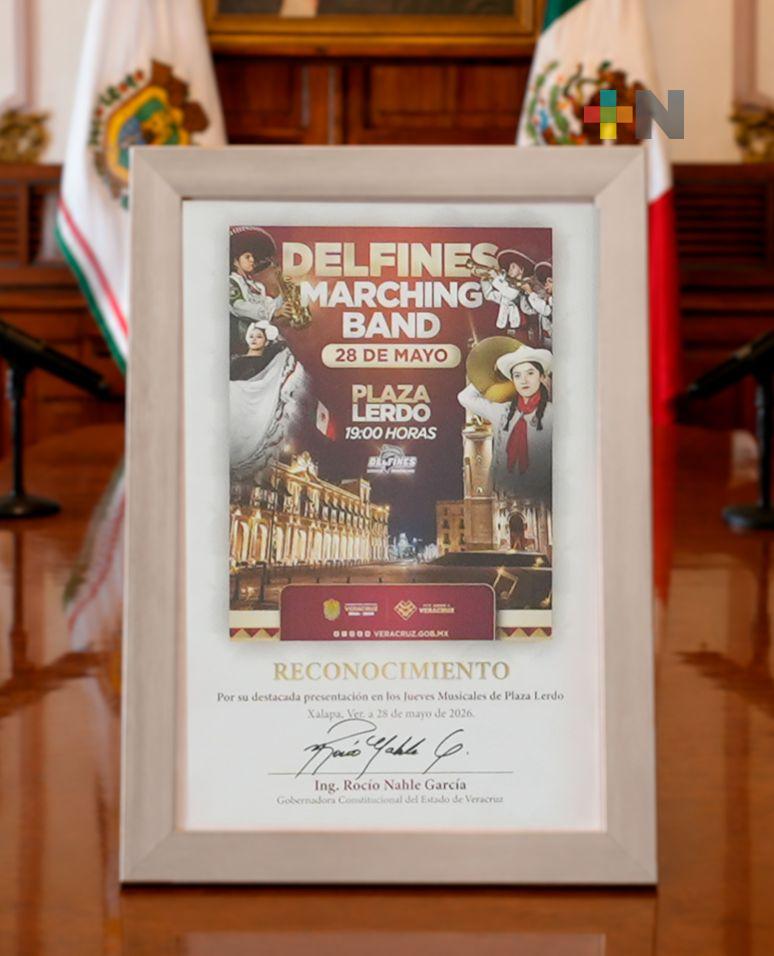 Reconocen a Delfines Marching Band por dar vida al inicio de los Jueves Musicales