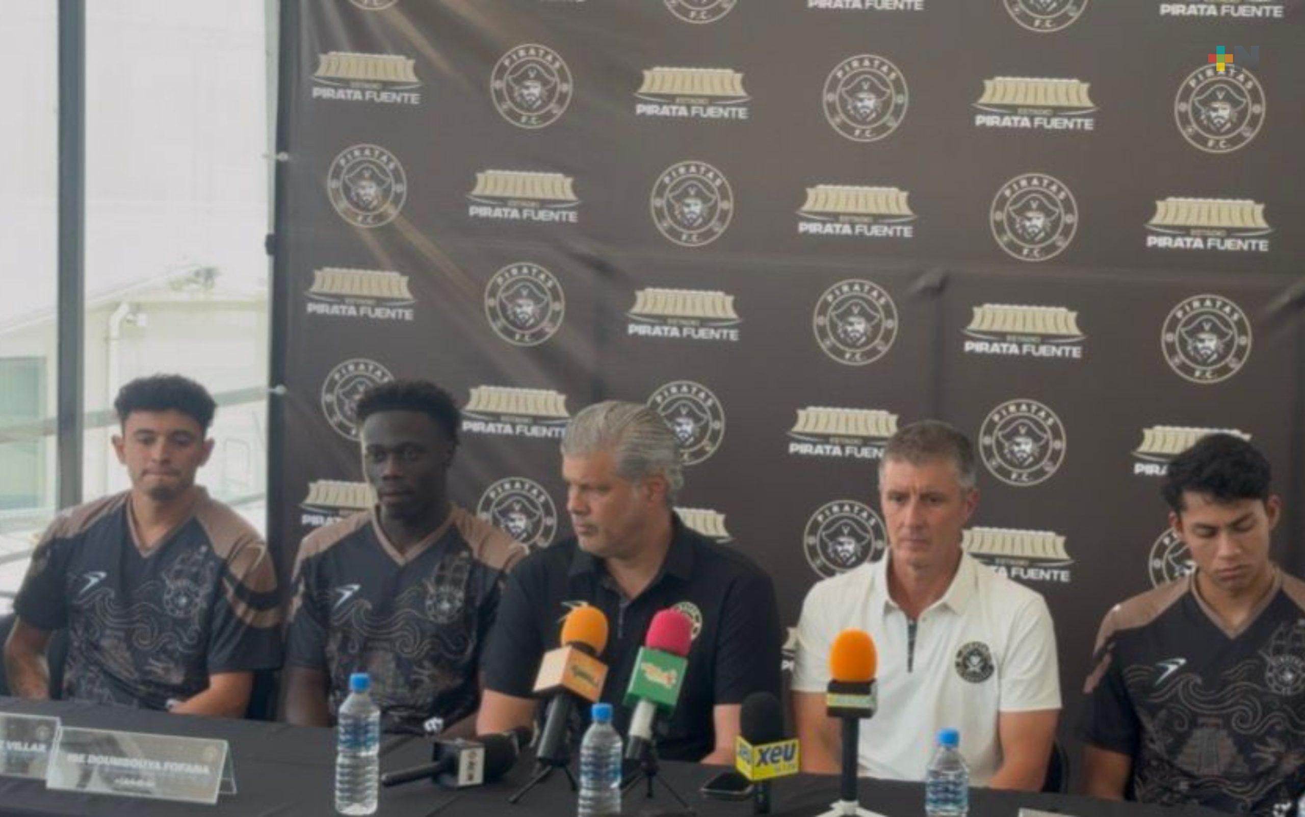 Primeros refuerzos para Piratas FC