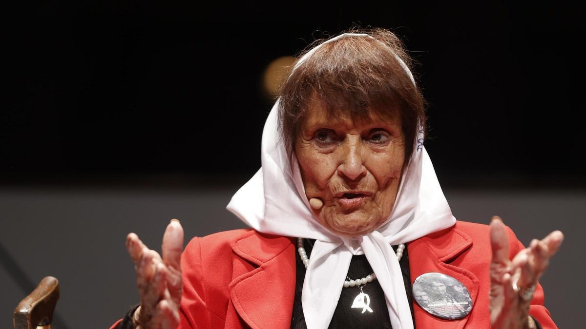 Fallece Taty Almeida, una de las voces más firmes de las Madres de Plaza de Mayo