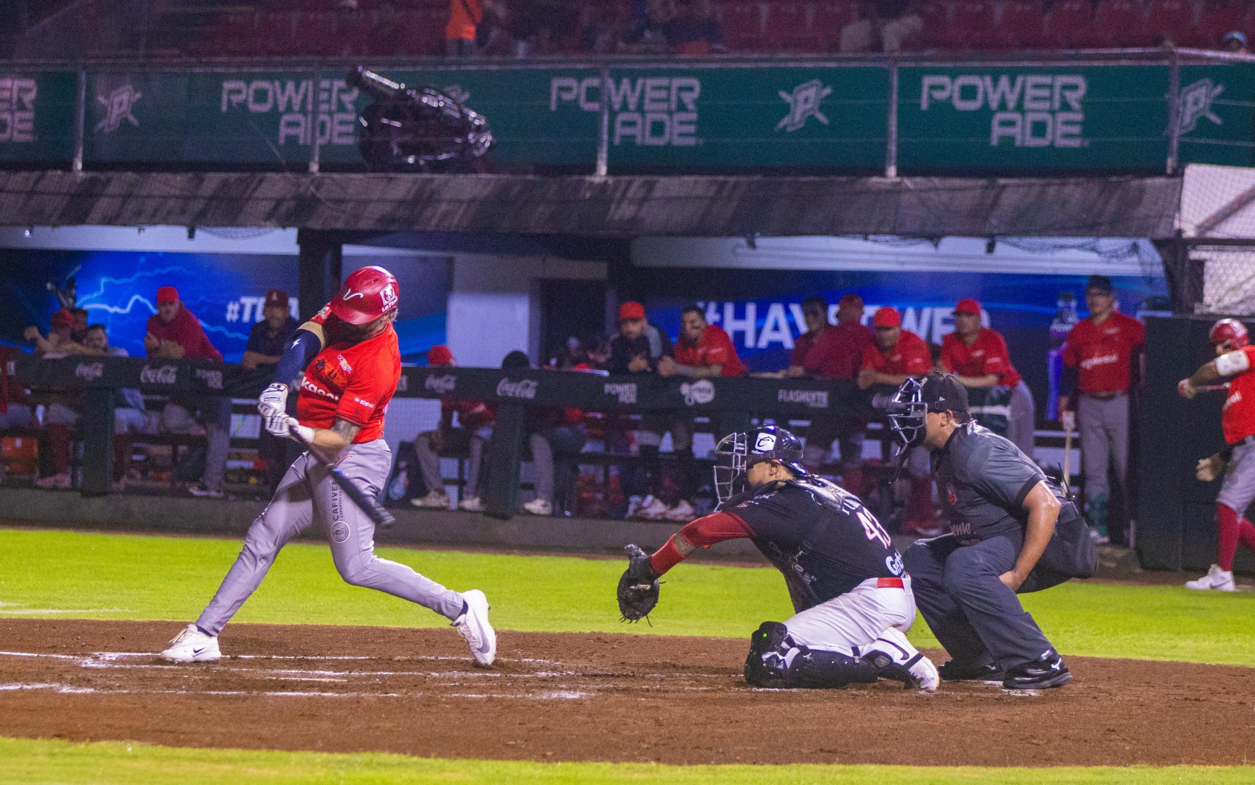 Victoria y serie para El Águila en Campeche