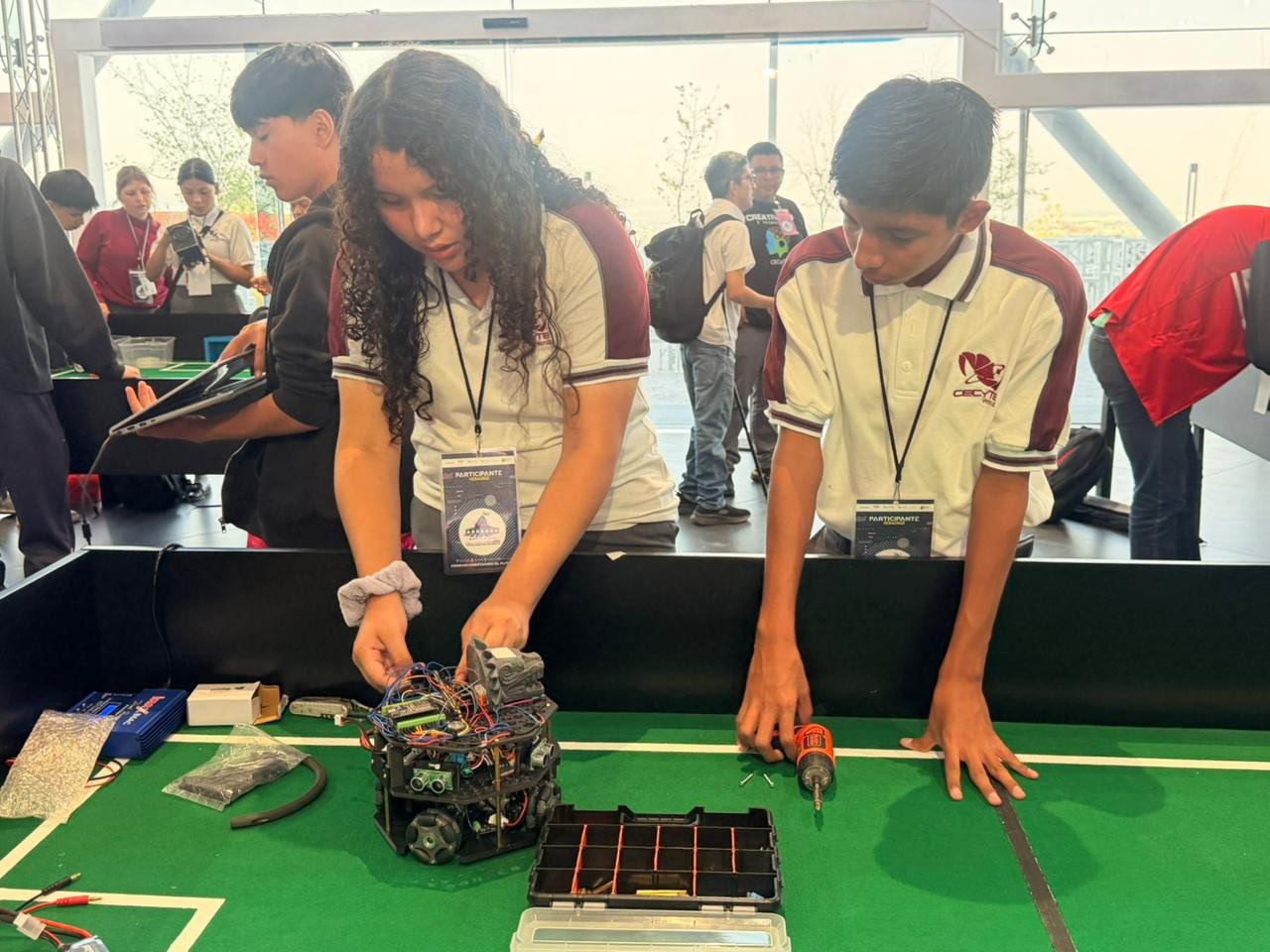 Veracruz destaca en robótica nacional y avanza a la Copa FutBotMX 2026