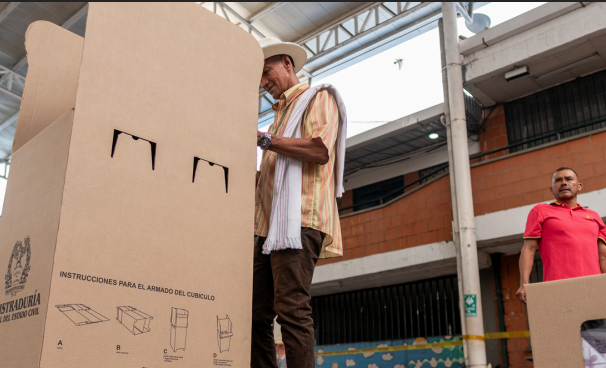 Colombia: Espriella y Cepeda a segunda vuelta