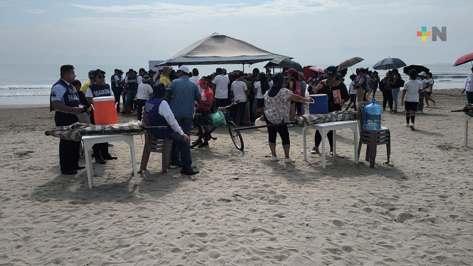 Limpian playa de Boca del Río para conmemorar el Día Mundial del Medio Ambiente