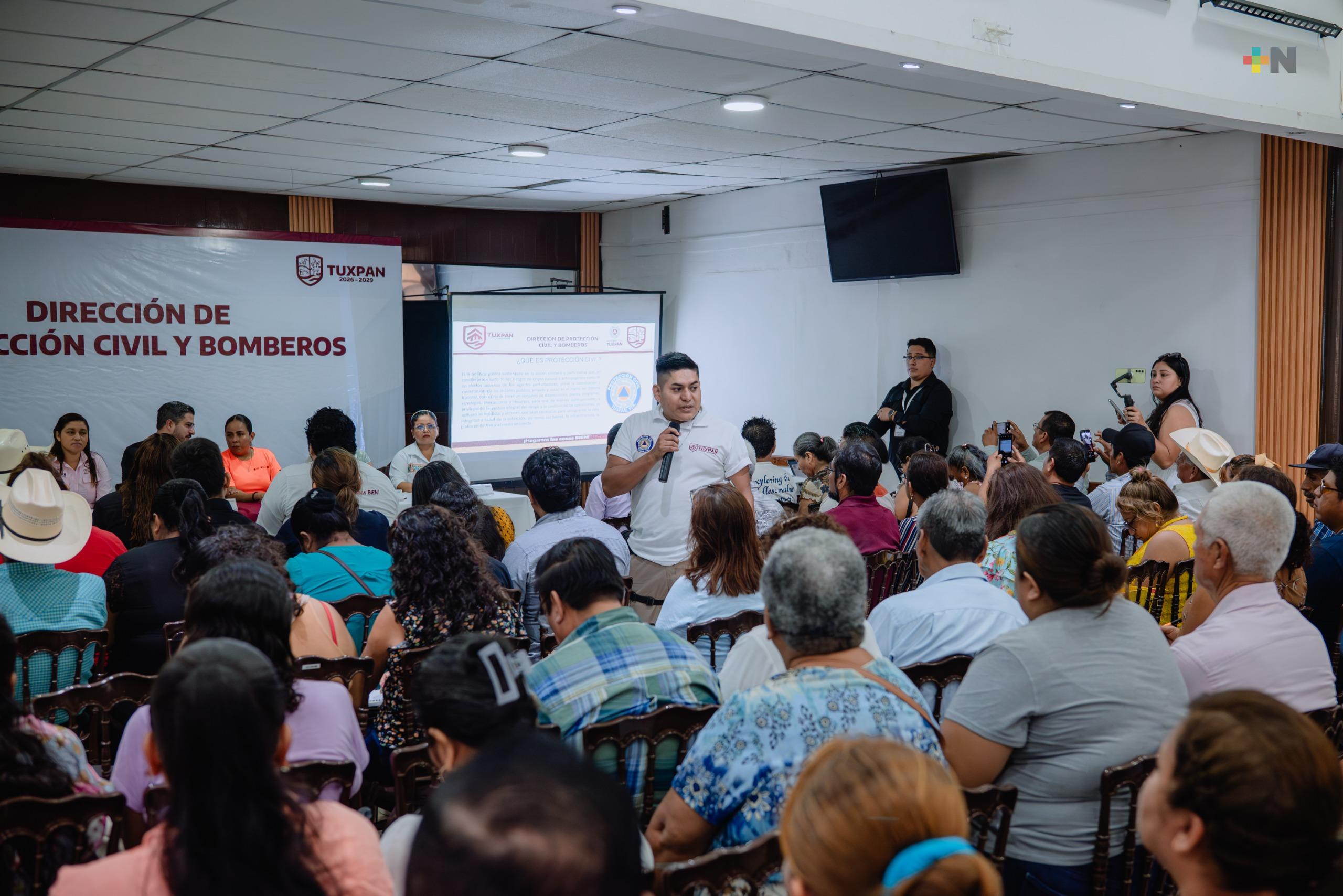 Capacitan a autoridades municipales de Tuxpan en Protección Civil