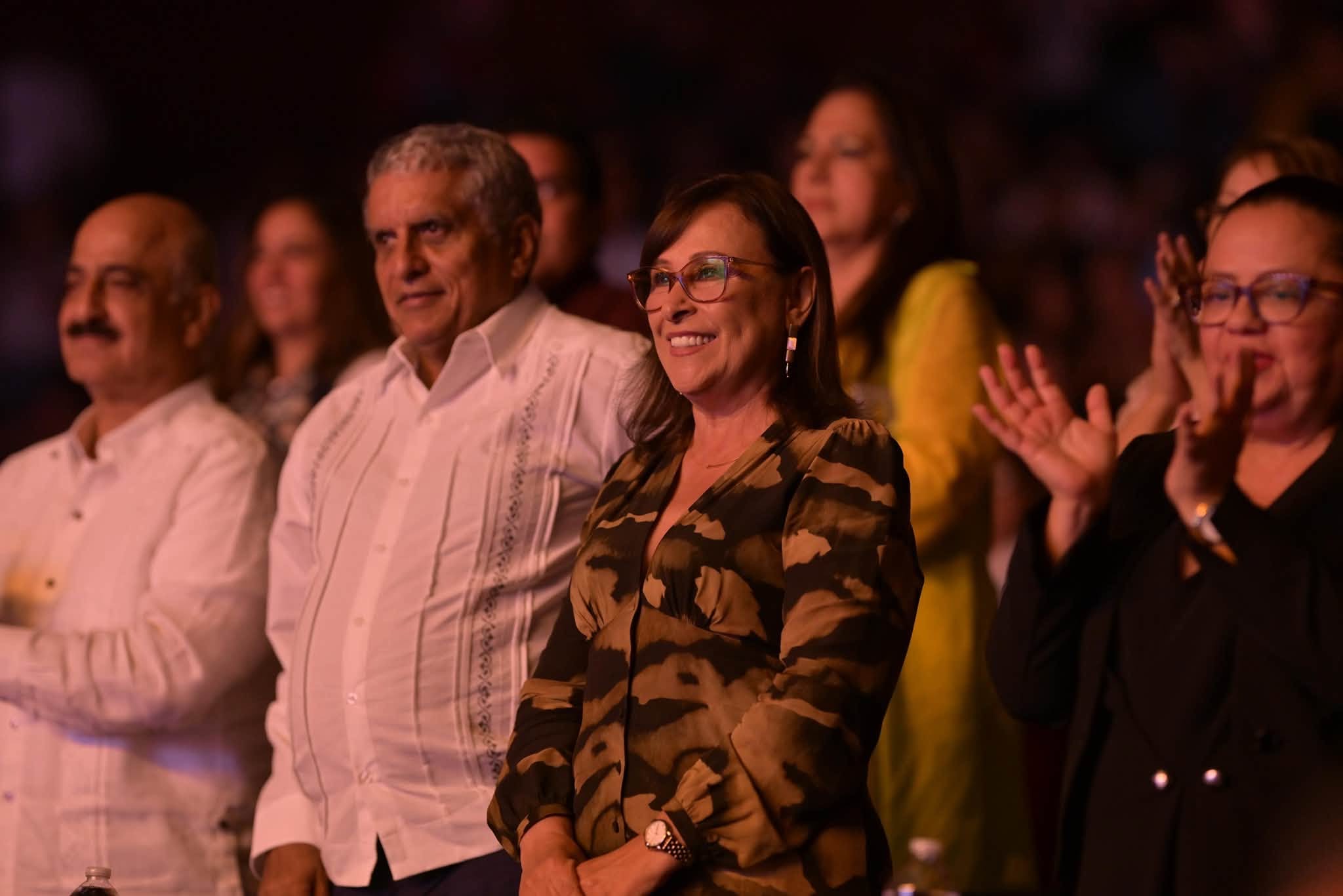 Con ovación de pie, Xalapa celebra la segunda noche del Festival Internacional del Bolero y Jazz