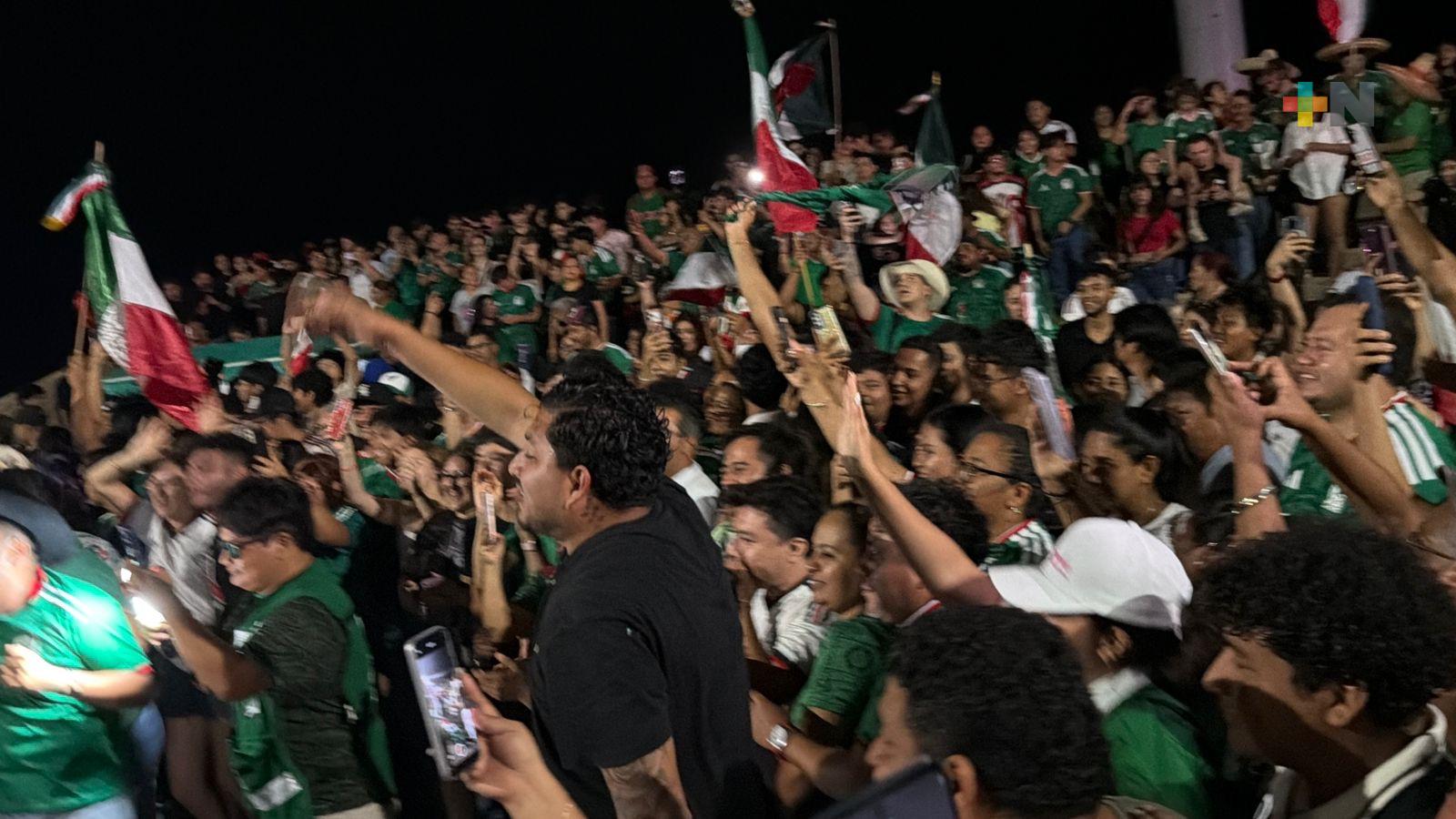 Coatzacoalcos festeja victoria de la Selección Mexicana