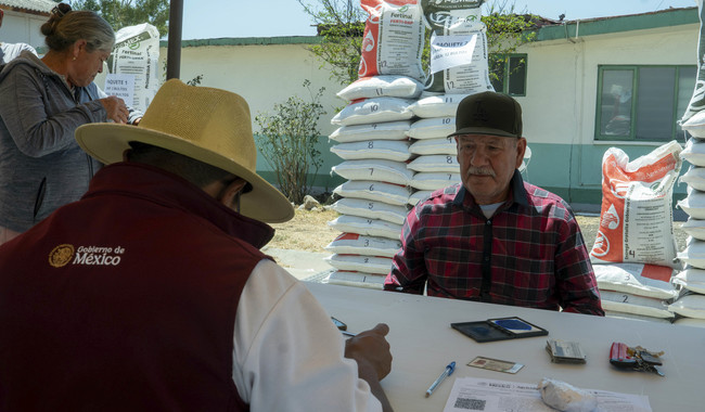 Fertilizantes para el Bienestar apoya a 1.9 millones de productoras y productores