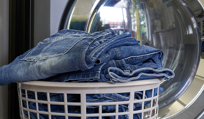 Profeco analiza pantalones de mezclilla para caballero