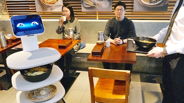 Robot mesero en Corea del Sur
