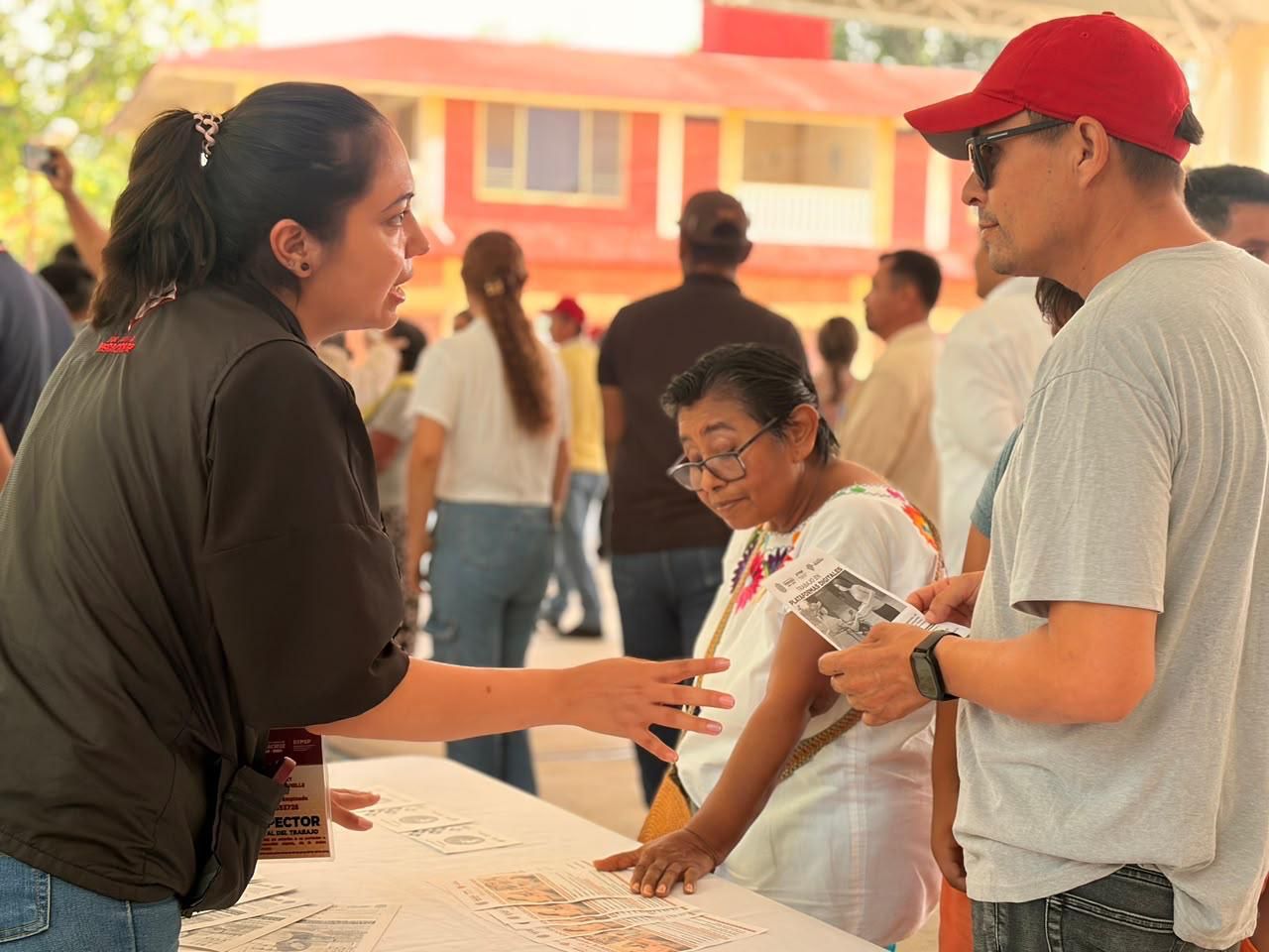 Llegan más de 563 vacantes a El Higo y San Juan Evangelista con la Caravana de Servicios