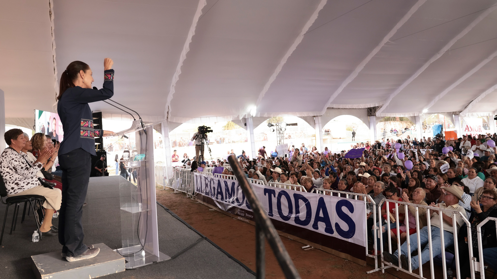En Zacatecas, Sheinbaum entrega Pensión Mujeres Bienestar; reafirma apoyo a maestras y maestros