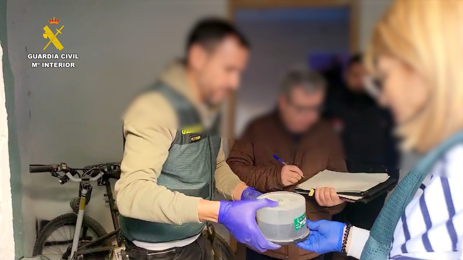 La Guardia Civil de España incautó 18 mil GB de material ilícito