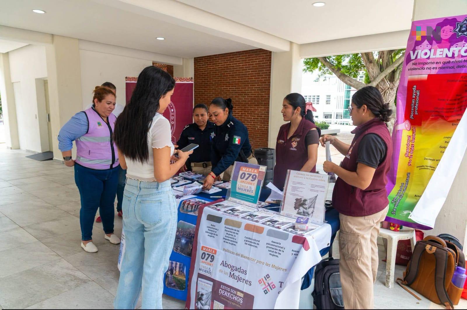 Autoridades realizan jornadas de prevención de violencia de género en Coatza