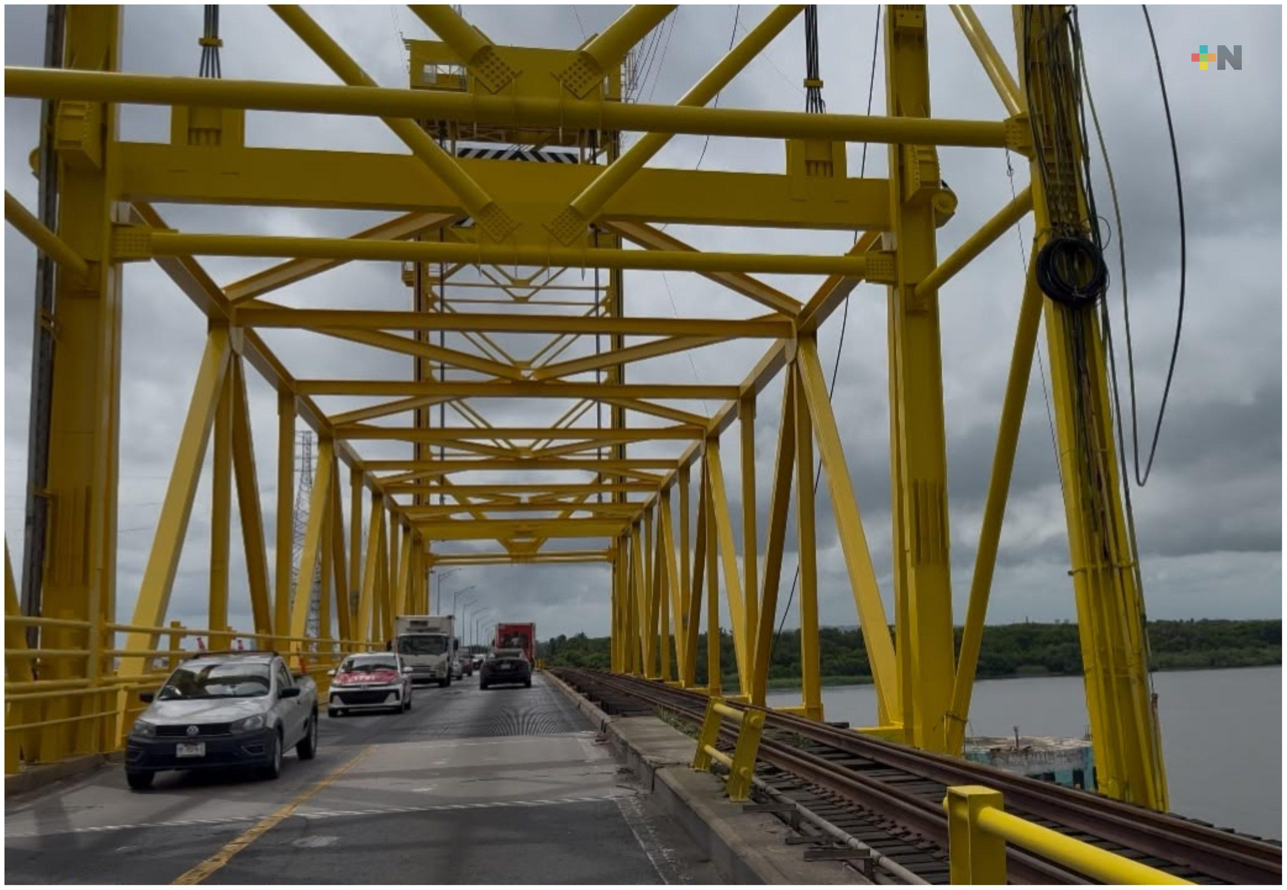 Recibe mantenimiento la trabe levadiza del puente Coatzacoalcos I
