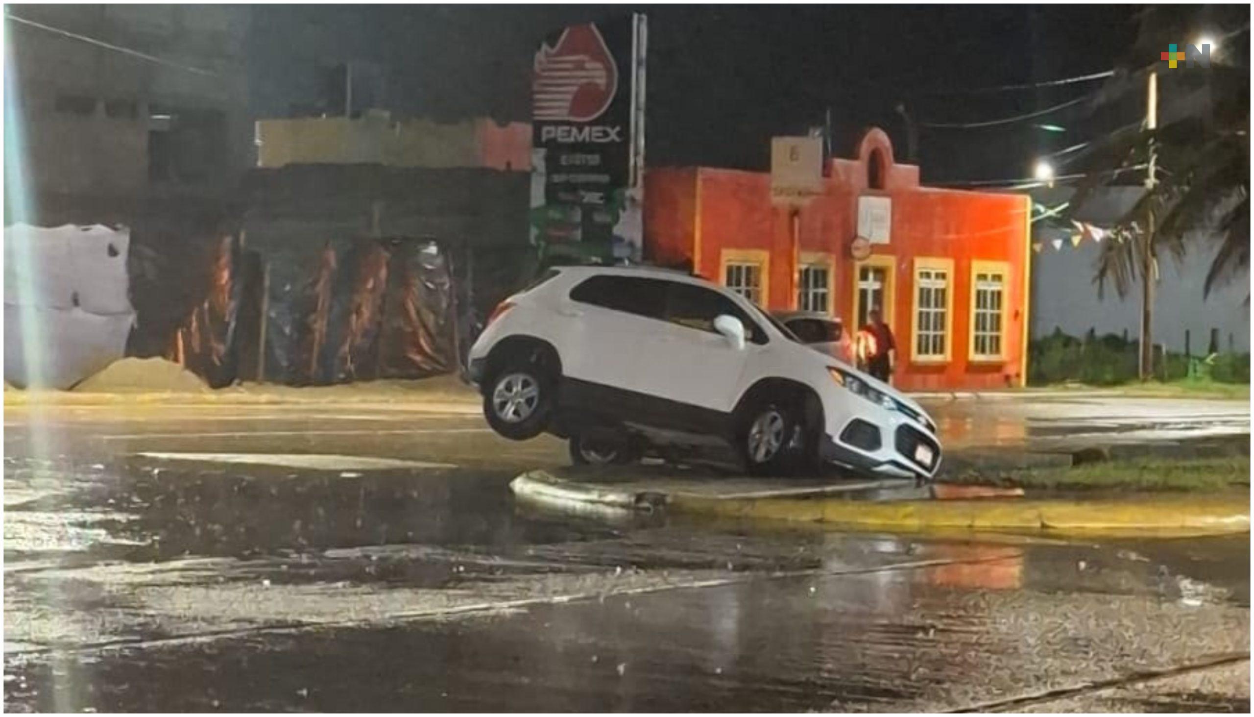 Intensa lluvia deja una víctima en canal pluvial de Coatzacoalcos