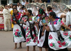 LA CULTURA PURÉPECHA EN «EL CENZONTLE» SÁBADO 17 AGOSTO 6:00PM