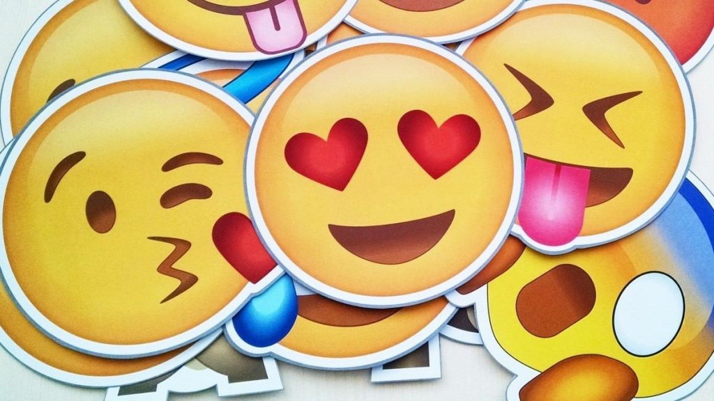 Emoji o palabra, ¿expreso lo que siento y digo lo que quiero?