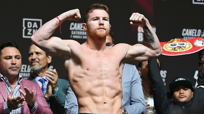 Saúl Canelo Álvarez un campeón en el ojo del huracán.