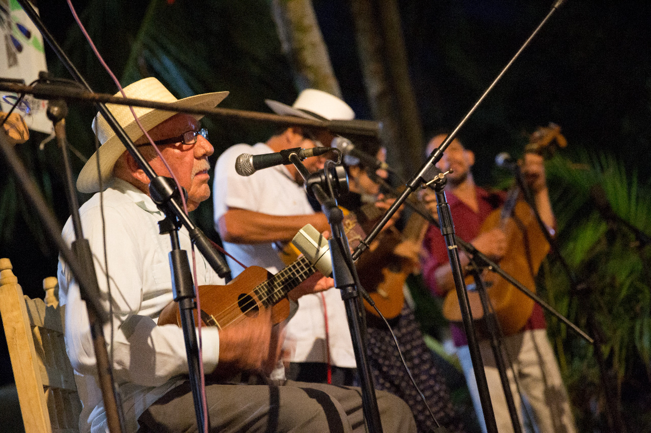 Familia Vega, símbolo del rescate de una tradición ancestral