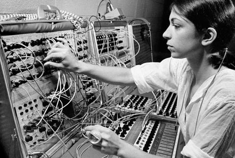 Suzanne Ciani, pionera de la música electrónica y el sintetizador