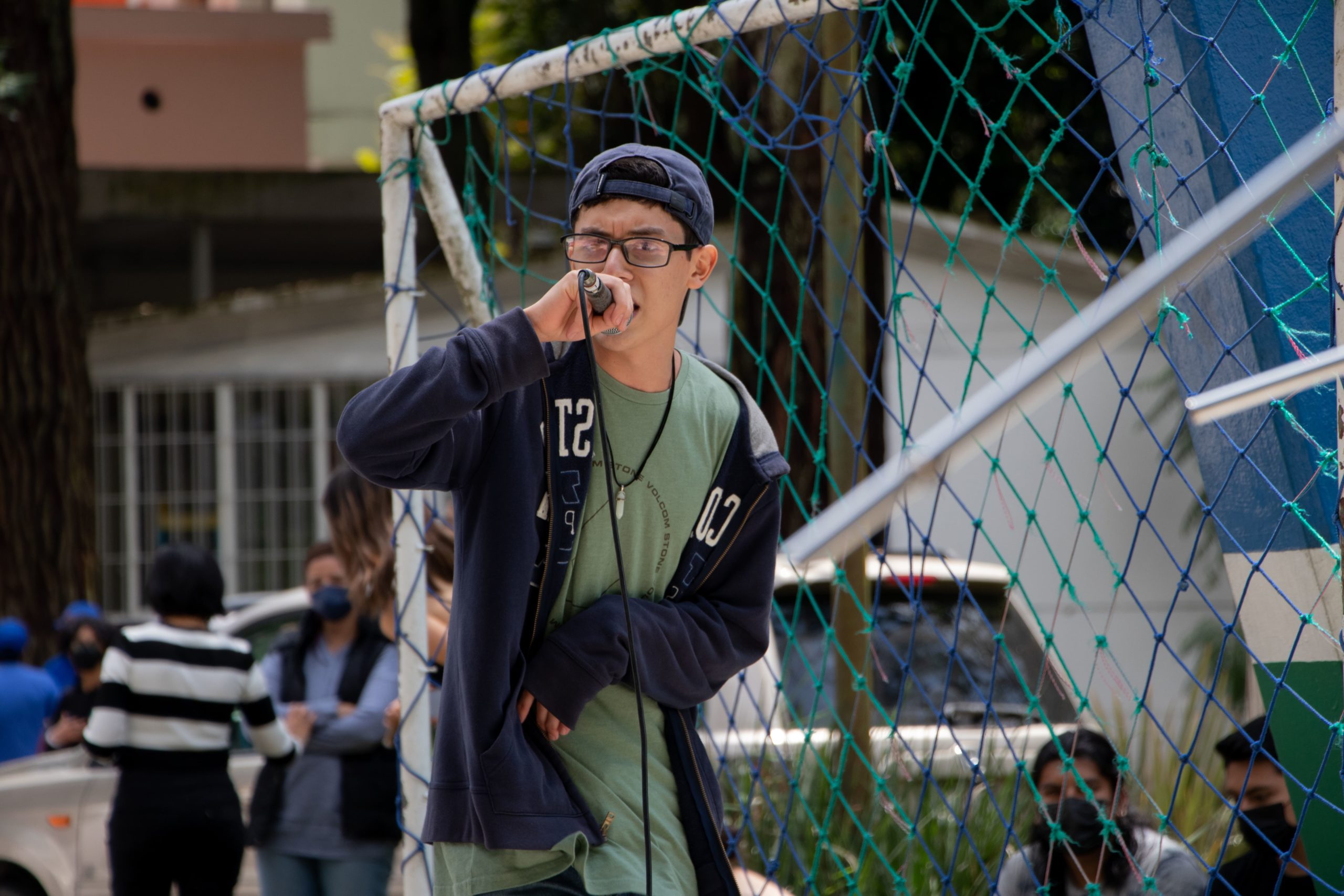 Jóvenes universitarios demuestran su talento en primer encuentro de hip hop